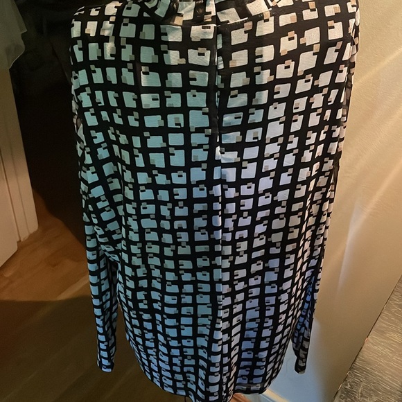 $⬇️Anne Klein Black, White, Gold Semi Sheer Lined Mock Turtleneck Tunic Top - Picture 4 of 5